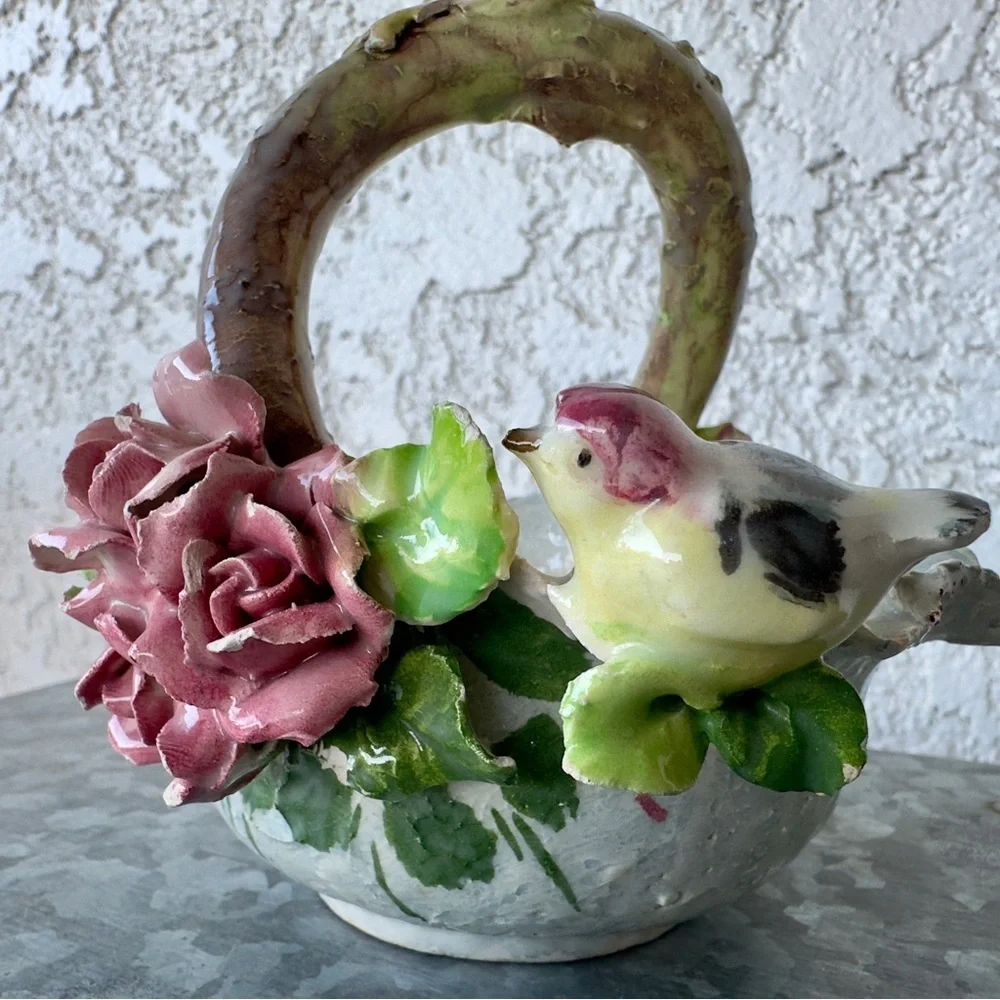 VTG Mid-century Italian Capodimonte Style‎ Porcelain Basket Floral Cottagecore